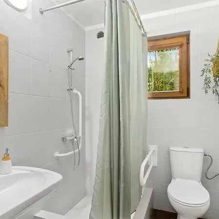 Pet Friendly In With House Sea View
